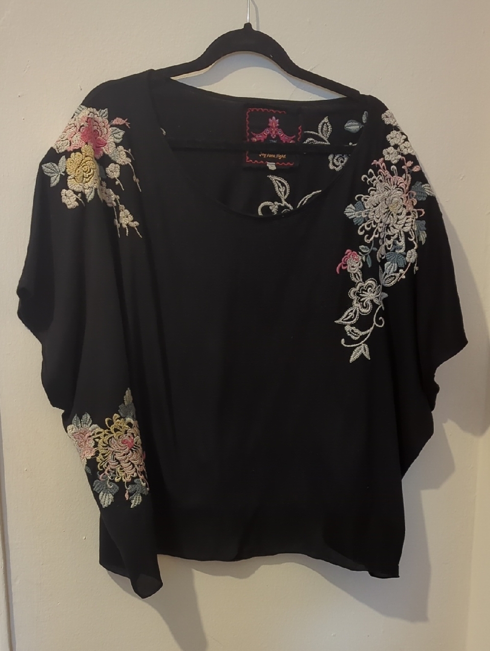 Johnny Was-Embroidered Black Women’s Top with Floral Accents Size S
